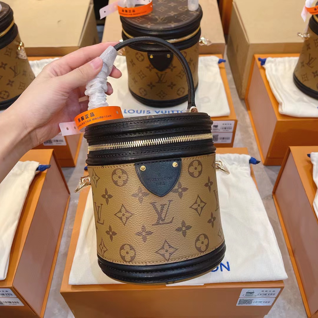 奢侈品包包一比一復刻的哪里有賣，大概多少錢(圖1)