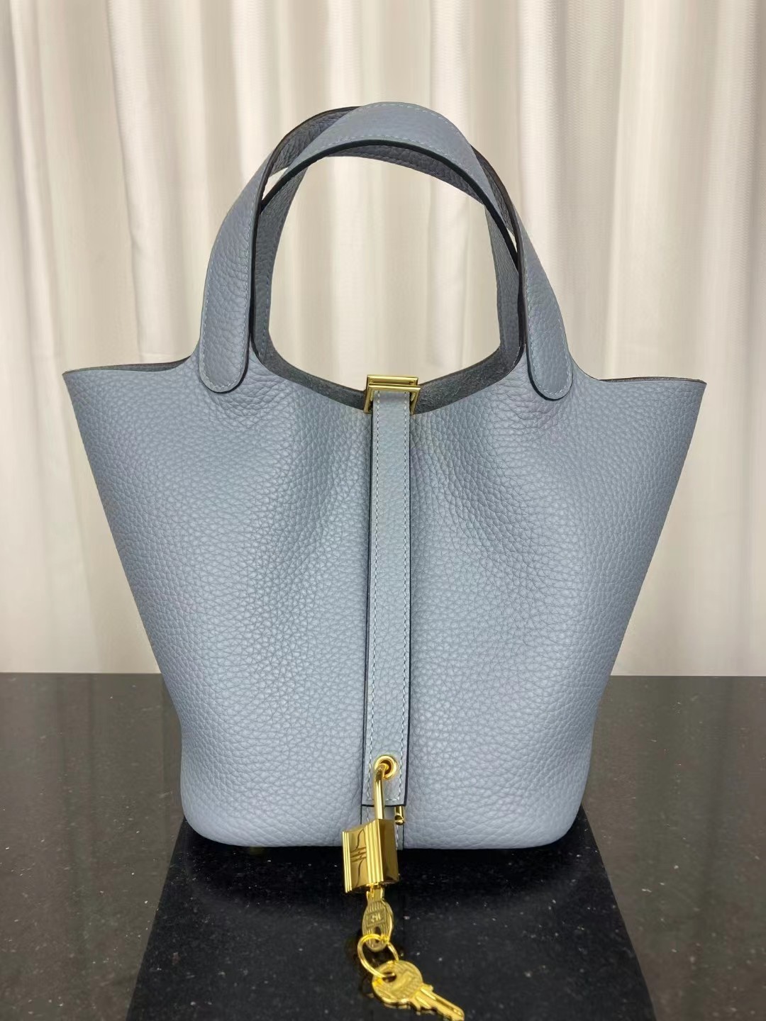 在國外如何購買中國的仿品？可以通關嗎？